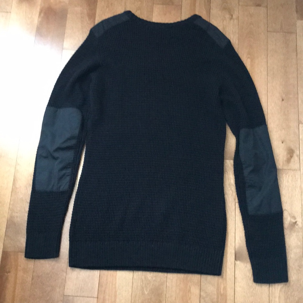 H&M black waffle sweater - Picture 2 of 3